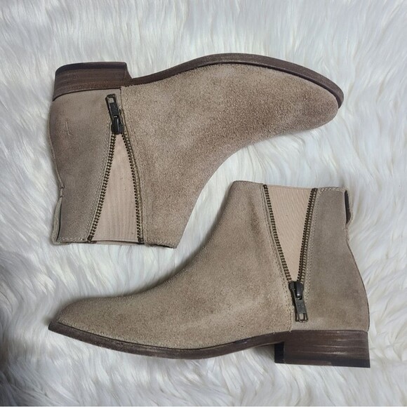 NWOB|Frye Carly Ash Suede Chelsea Ankle Bootie, 7 - Picture 7 of 13